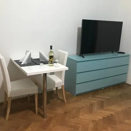 New Moder In The Centre Apartment